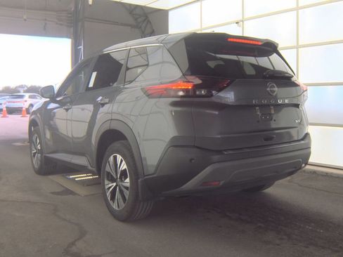 Used 2022 Nissan Rogue SV FWD image 11