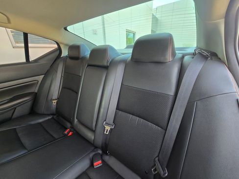 Used 2021 Nissan Altima 2.5 SR FWD image 16