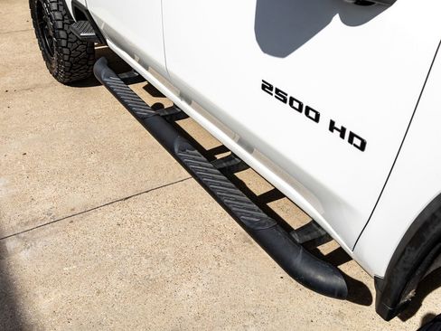 Used 2022 Chevrolet Silverado 2500 LTZ w/ LTZ Plus Package image 13