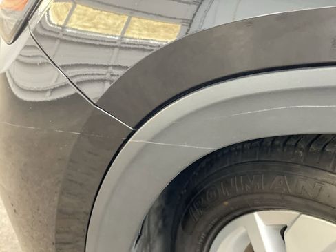 Used 2021 Volkswagen Atlas SE image 40