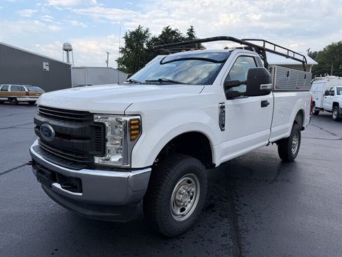 Used 2018 Ford F250 XL w/ XL Value Package AWD/4WD image 2