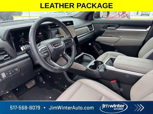 Used 2025 GMC Terrain Elevation w/ Elevation Premium Package image 24