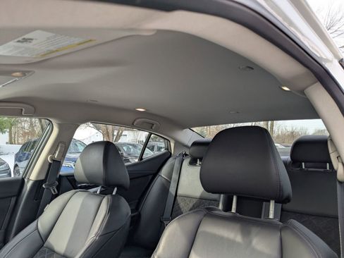 Used 2016 Nissan Maxima SR w/ Midnight Edition image 24