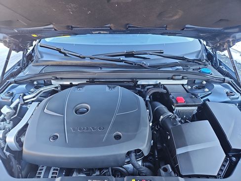 Used 2020 Volvo V60 T5 Cross Country w/ Protection Package Premier image 36