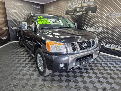 Used 2012 Nissan Titan SV image 5