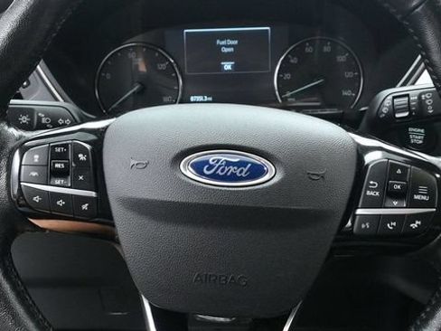 Used 2021 Ford Escape SE w/ Convenience Package AWD/4WD image 16