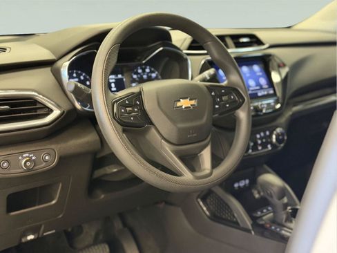 Used 2023 Chevrolet TrailBlazer LT w/ Convenience Package AWD/4WD image 23