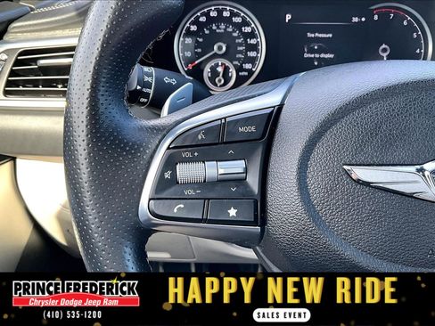 Used 2023 Genesis G70 2.0T image 14