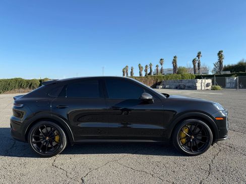 Used 2024 Porsche Cayenne Turbo GT image 9