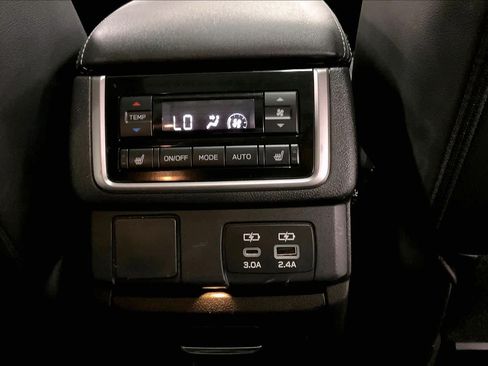 Used 2023 Subaru Ascent Limited w/ Technology Package AWD/4WD image 34