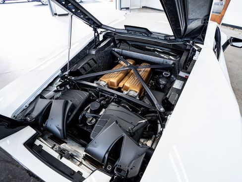 Used 2018 Lamborghini Huracan Performante image 65