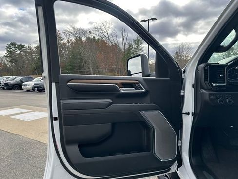 Used 2024 Chevrolet Silverado 2500 High Country w/ High Country Premium Package image 23