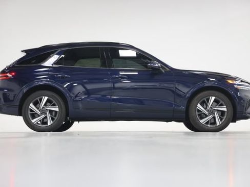 Used 2026 Genesis GV70 3.5T Sport Advanced AWD/4WD image 18