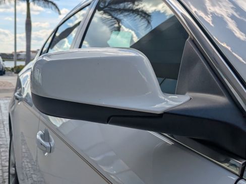 Used 2014 Buick LaCrosse image 12