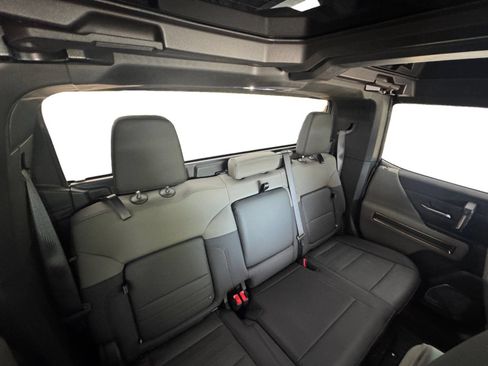 Used 2025 GMC Hummer EV 3X w/ LPO, Sport Package AWD/4WD image 16