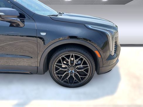 Used 2022 Cadillac XT4 Sport w/ Comfort Package FWD image 11