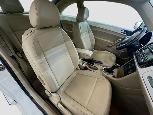 Used 2013 Volkswagen Beetle 2.5 image 28