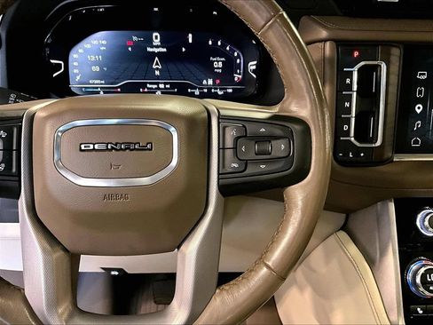 Used 2023 GMC Yukon Denali AWD/4WD image 25
