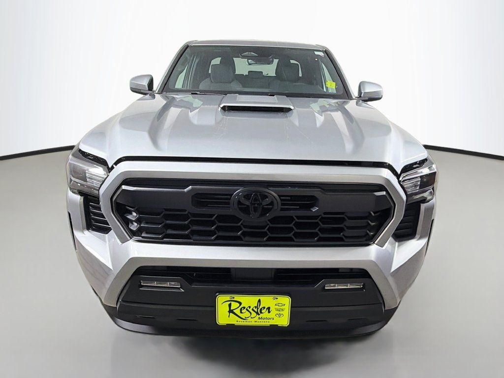 New 2026 Toyota Tacoma TRD Sport AWD/4WD image 2