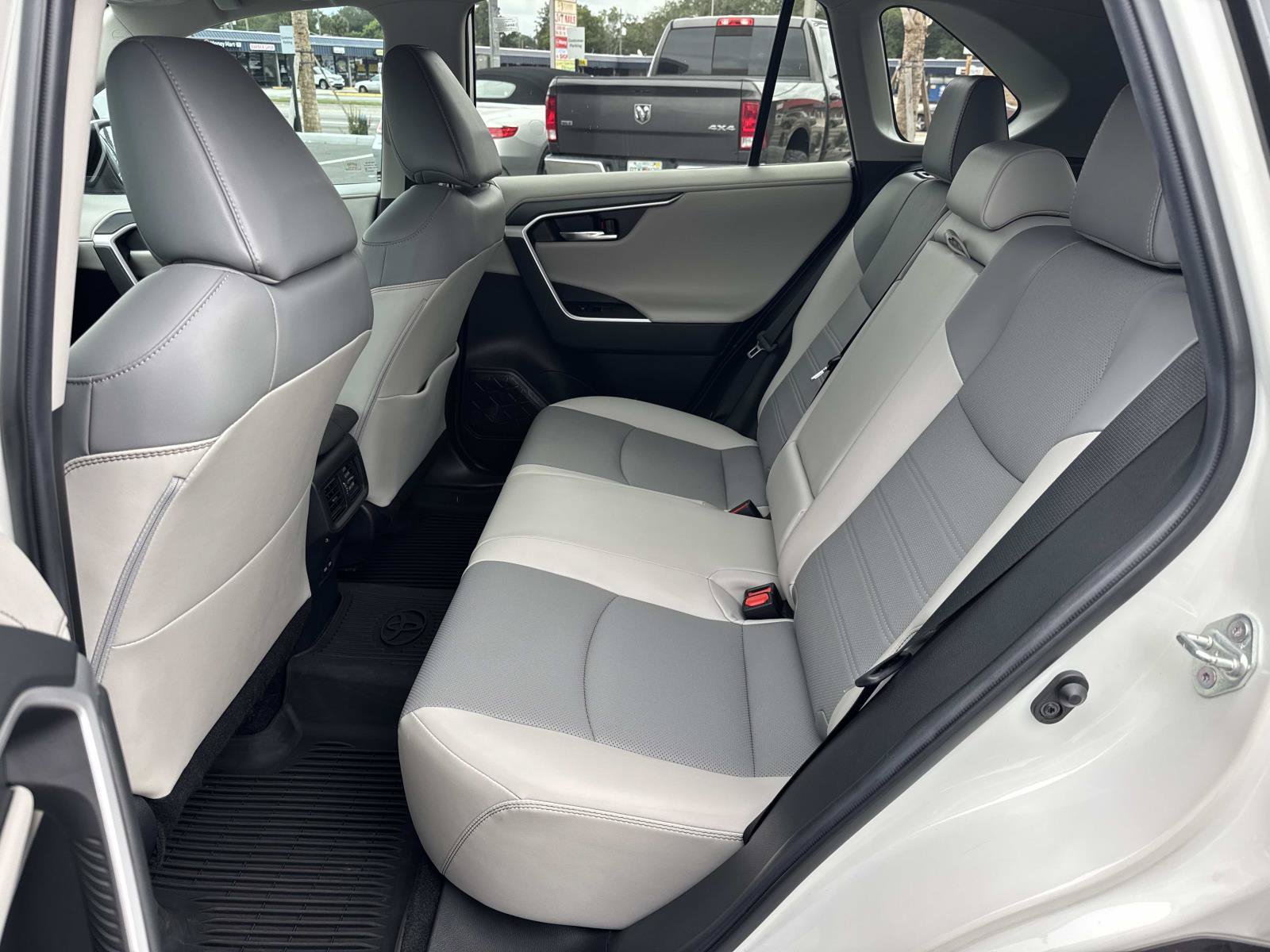 Used 2022 Toyota RAV4 Limited w/ Limited Grade Weather Package FWD image 14