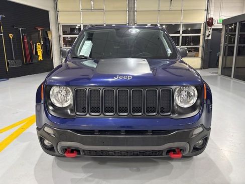 Used 2019 Jeep Renegade Trailhawk w/ UConnect 8.4 Nav Group image 10