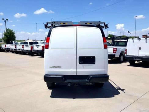 Used 2019 Chevrolet Express 2500 2500 Cargo Extended w/ Driver Convenience Package image 8