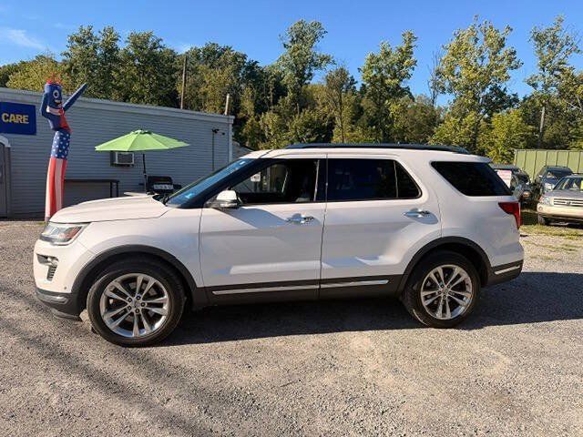 Used 2018 Ford Explorer Limited w/ Equipment Group 301A AWD/4WD image 5