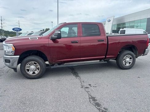Used 2024 RAM 2500 Tradesman w/ Chrome Appearance Group AWD/4WD image 3