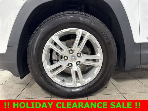 Used 2023 GMC Terrain SLE image 10