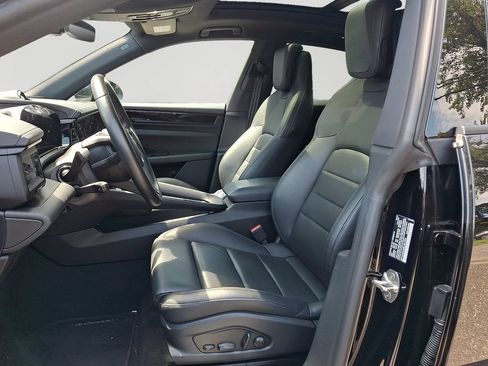 Used 2024 Porsche Macan 4 Electric AWD/4WD image 14