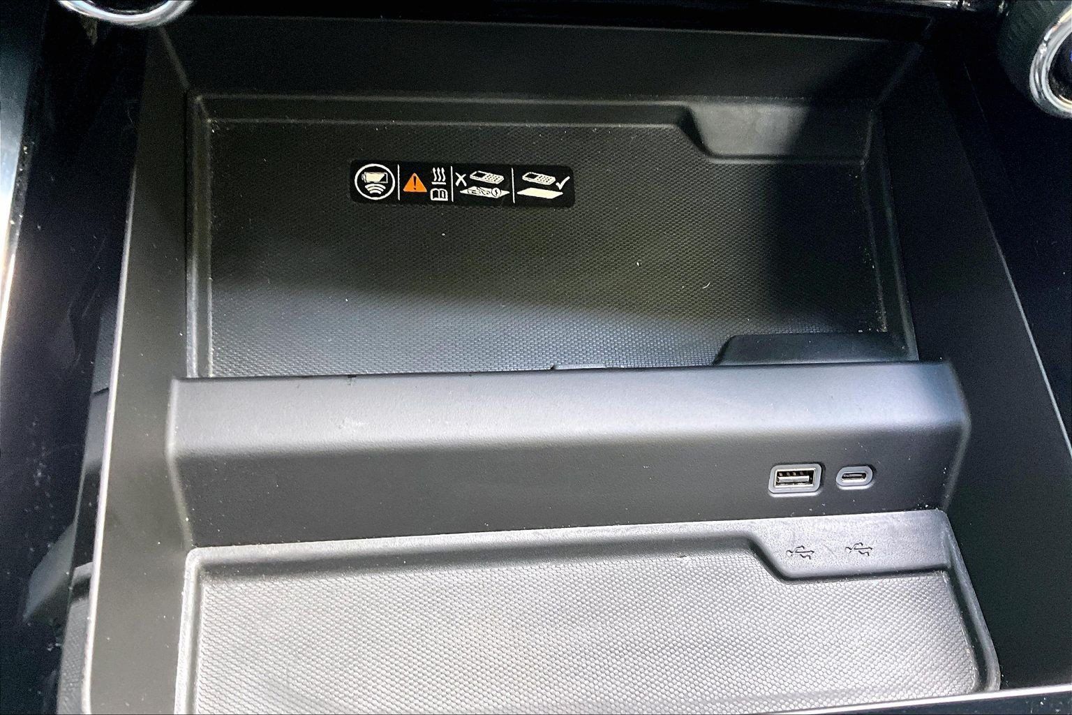 Used 2025 Chevrolet Tahoe LT RWD image 18