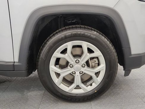 Used 2024 Jeep Compass Latitude AWD/4WD image 23