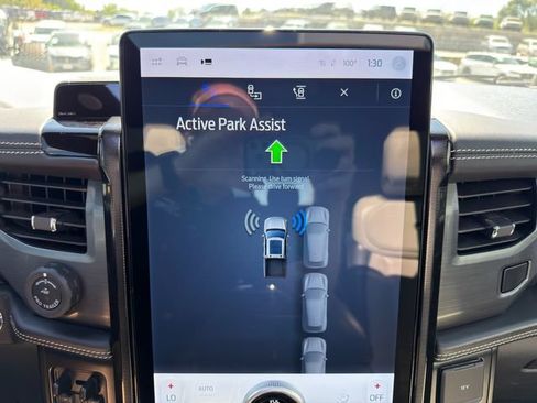 Used 2023 Ford F150 Lightning Platinum AWD/4WD image 35