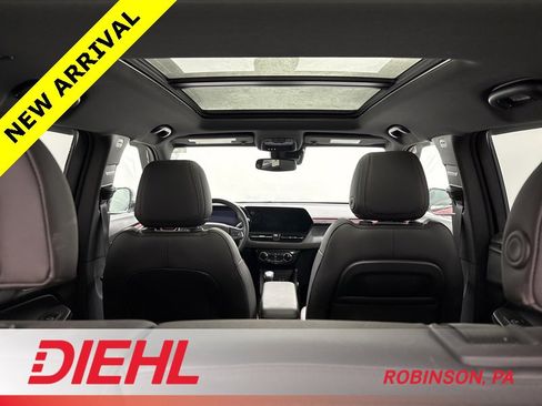 Used 2025 Chevrolet TrailBlazer RS w/ Convenience Package image 9