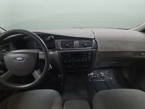 Used 2006 Ford Taurus SE FWD image 9