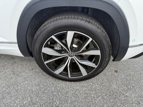 New 2026 Volkswagen Atlas Cross Sport SEL Premium R-Line AWD/4WD image 22