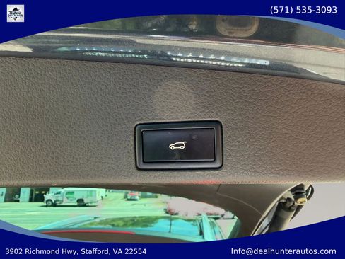Used 2013 Volkswagen Touareg VR6 AWD/4WD image 10