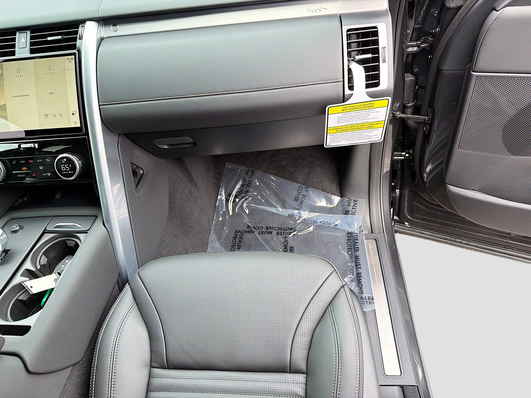 New 2026 Land Rover Discovery Limited Edition AWD/4WD image 17