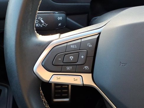 Used 2023 Volkswagen Tiguan SE R-Line FWD image 22