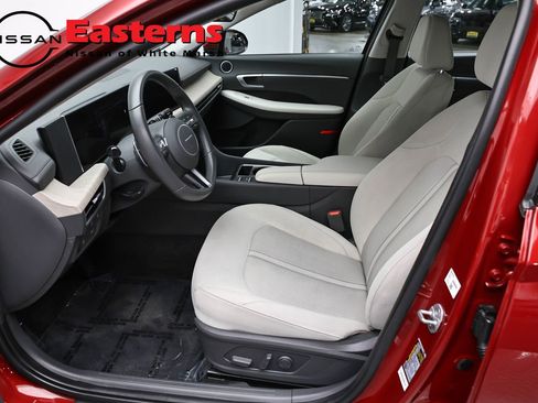 Used 2025 Hyundai Sonata SEL FWD image 14