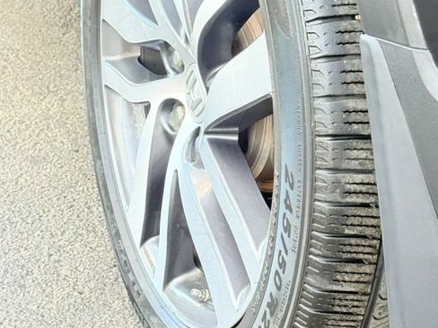Used 2016 Honda Pilot Touring image 19