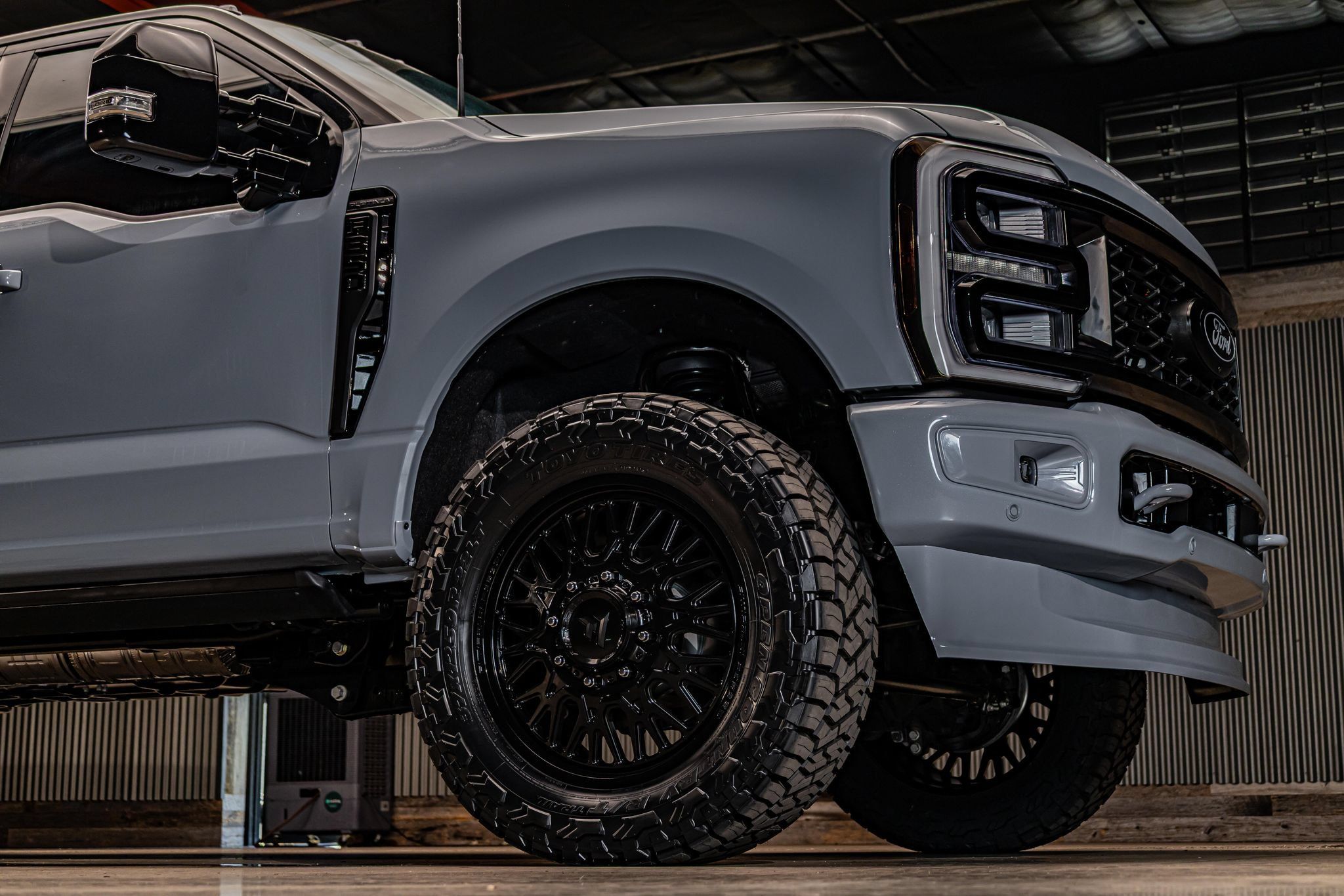 Used 2026 Ford F350 Platinum w/ FX4 Off-Road Package AWD/4WD image 16