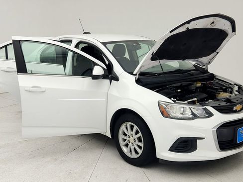 Used 2017 Chevrolet Sonic LT FWD image 10