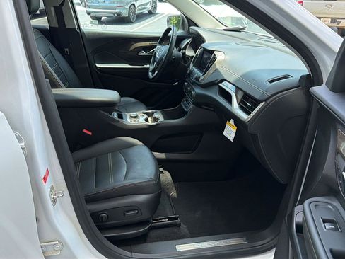 Used 2024 GMC Terrain Denali w/ Denali Premium Package AWD/4WD image 14