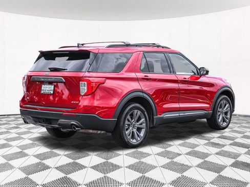 Used 2024 Ford Explorer XLT w/ Equipment Group 202A AWD/4WD image 14