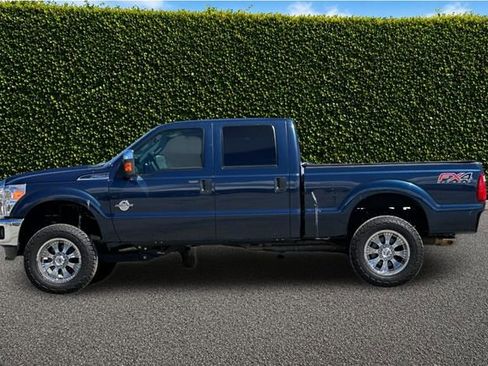 Used 2015 Ford F250 XLT w/ XLT Premium Package AWD/4WD image 8
