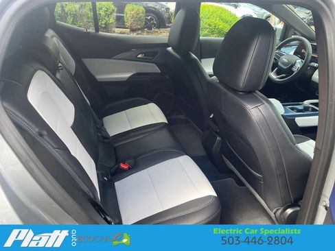 Used 2025 Chevrolet Equinox EV LT FWD image 42