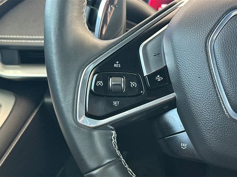 Used 2024 Chevrolet Corvette Stingray Coupe w/ Z51 Performance Package image 25