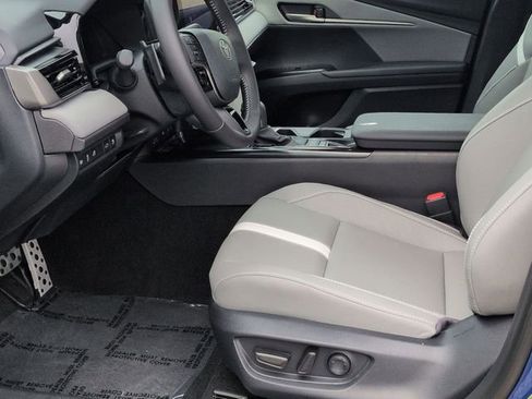 Certified 2026 Toyota Camry SE FWD image 13