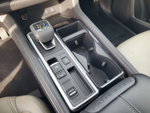 Certified 2022 Nissan Pathfinder SV w/ SV Premium Package image 25